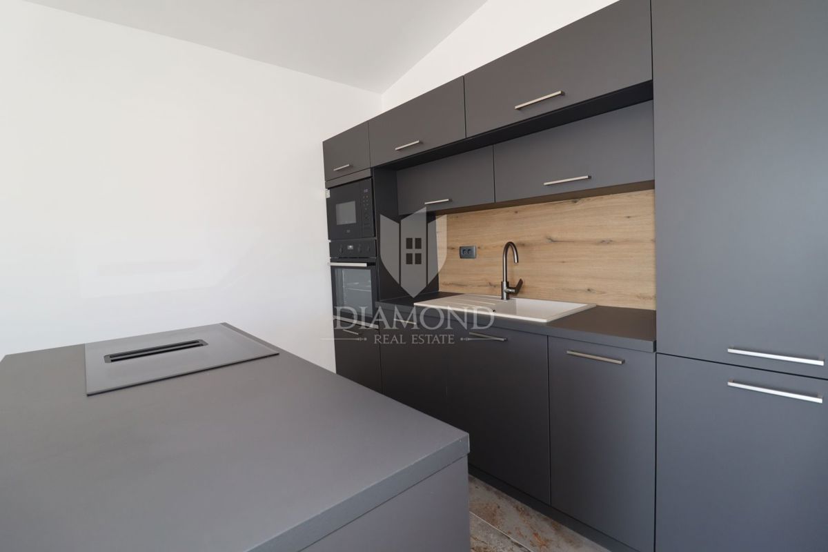 Eccezionale casa su un unico piano con piscina a Parenzo