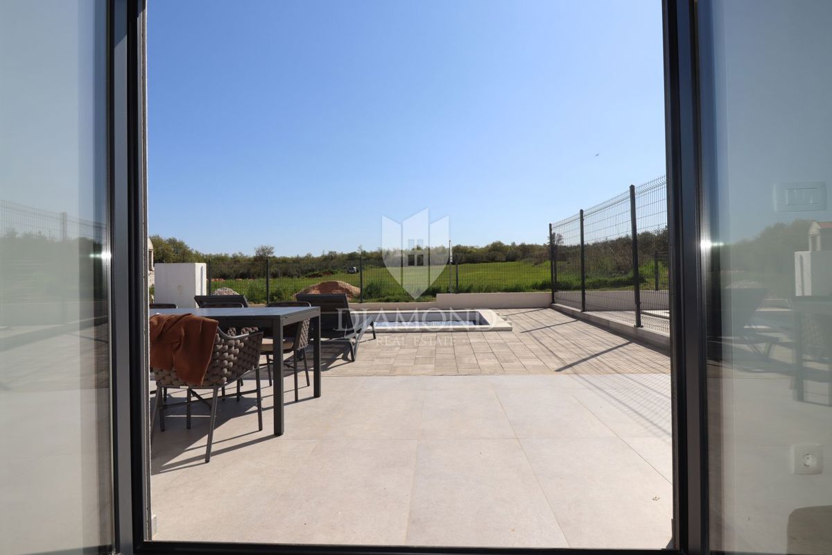 Eccezionale casa su un unico piano con piscina a Parenzo