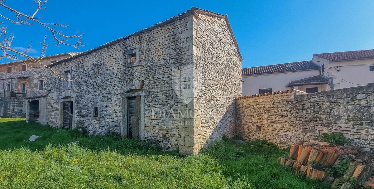 Casa indipendente in pietra vicino a Sanvincenti