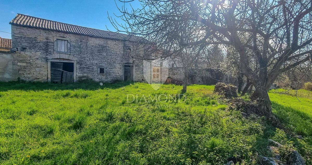 Casa indipendente in pietra vicino a Sanvincenti