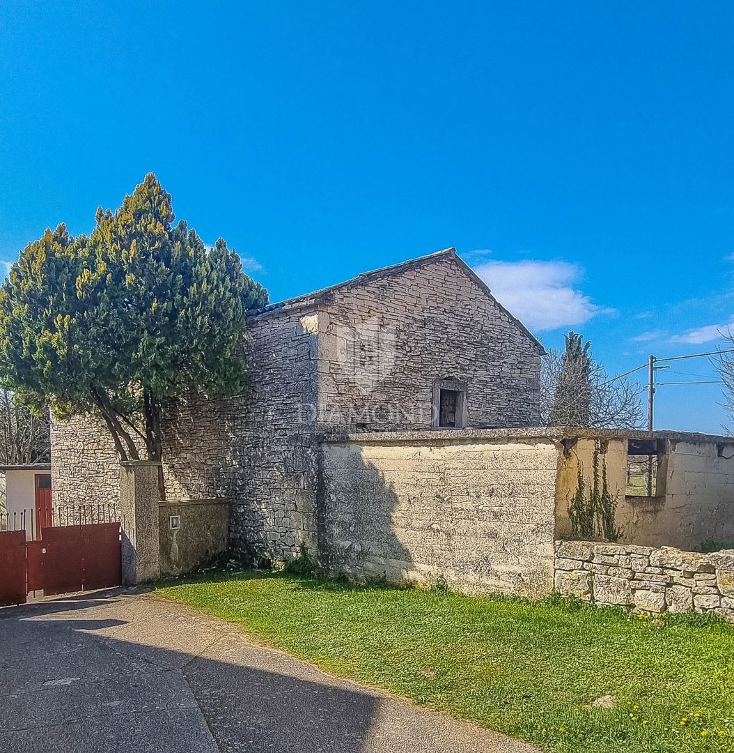 Casa indipendente in pietra vicino a Sanvincenti