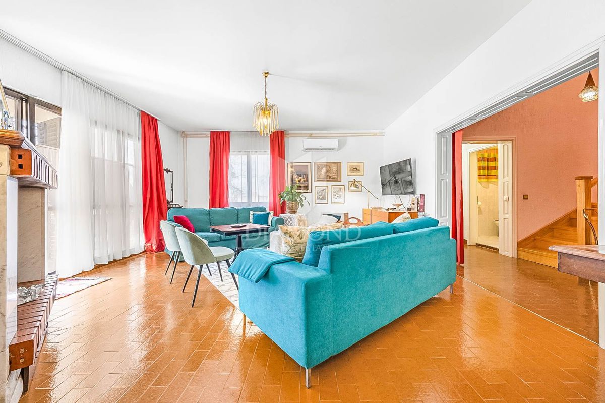 OCCASIONE! Vicino a Pola, casa con tre unità abitative!