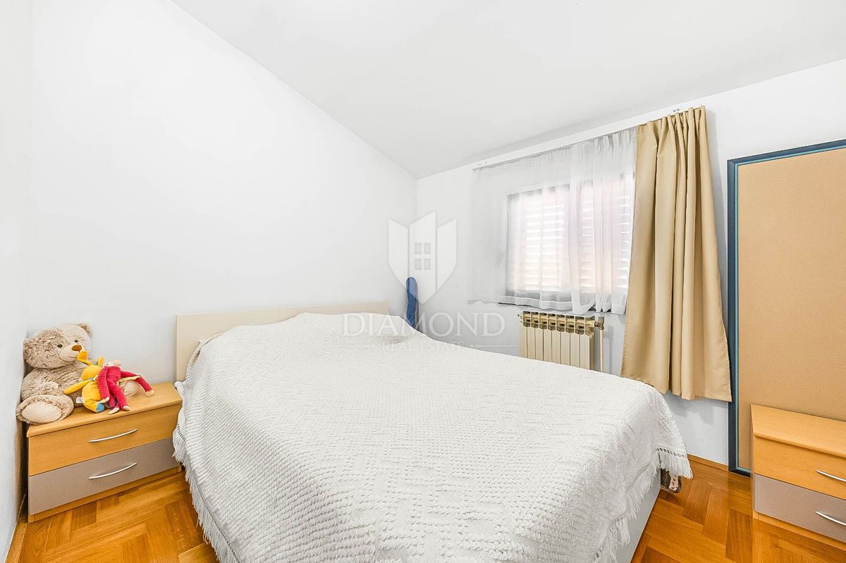 OCCASIONE! Vicino a Pola, casa con tre unità abitative!