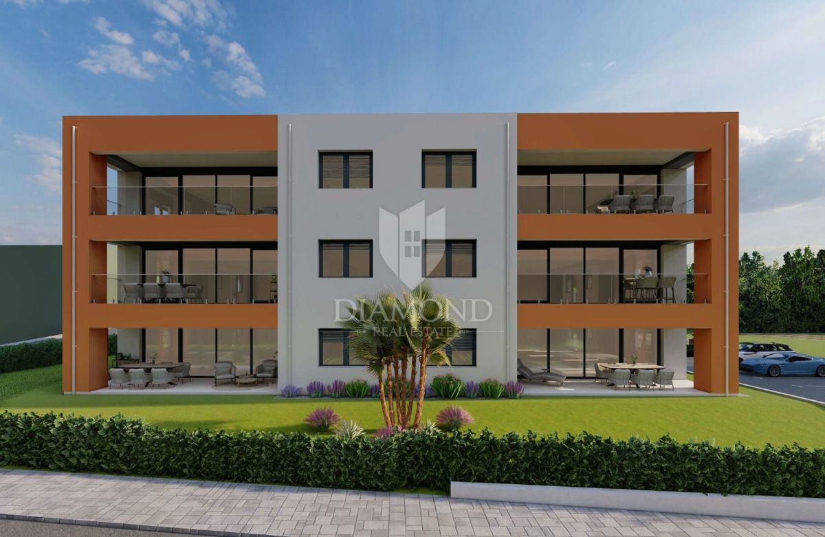 Umag, appartamento di lusso a 150 m dal mare con ascensore!