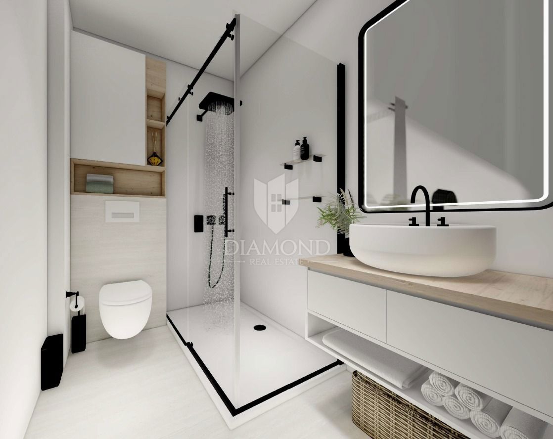 Umag, appartamento di lusso a 150 m dal mare con ascensore!