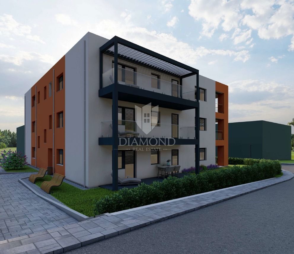 Umag, appartamento di lusso a 150 m dal mare con ascensore!