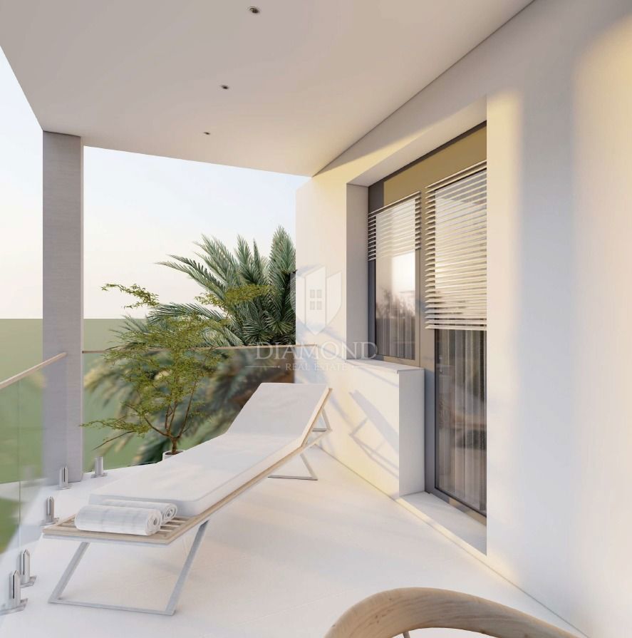 Umag, appartamento di lusso a 150 m dal mare con ascensore!