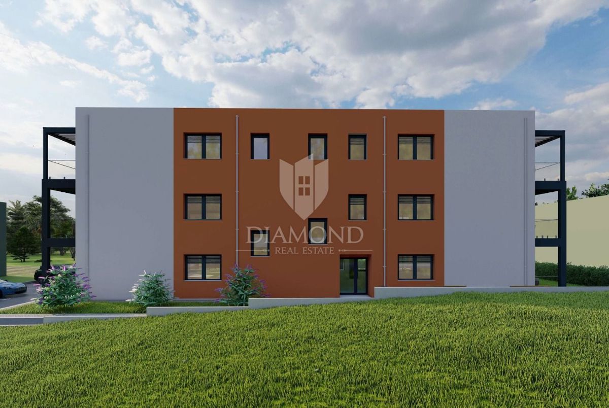 Umag, appartamento di lusso a 150 m dal mare con ascensore!