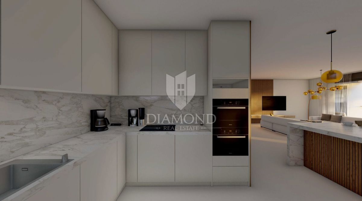 Umag, appartamento di lusso a 150 m dal mare con ascensore!