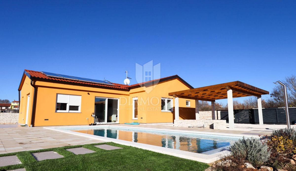 Svetvincenat, dintorni, grande casa nuova con piscina