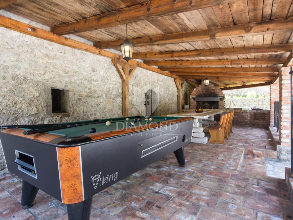 Opatija, dintorni, bellissima proprietà in un idillio bosco