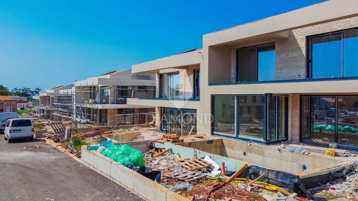 Umago! Villa in un resort a 100 m dal mare!