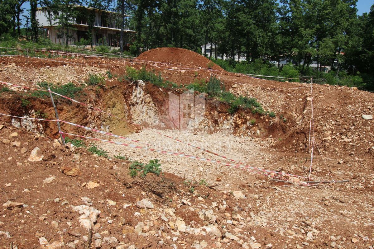 Terreno con progetto e concessione edilizia