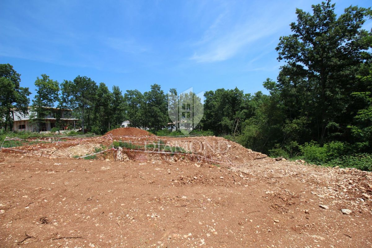 Terreno con progetto e concessione edilizia