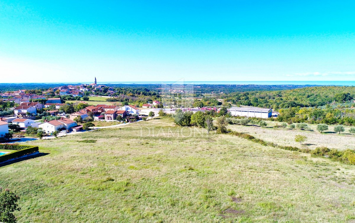 Zona Parenzo, terreno con progetto, permesso di costruire e vista mare!