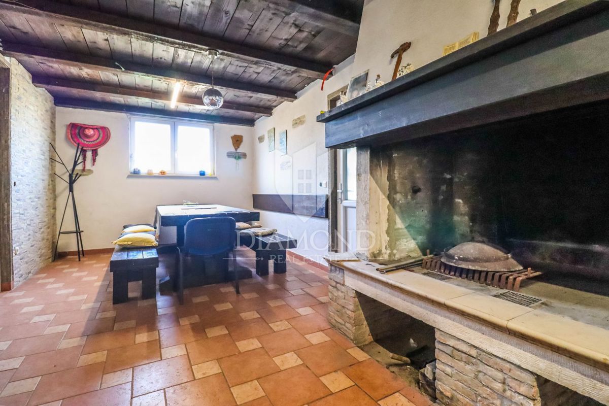 Bellissima casa con ampio cortile nelle vicinanze di Fasana!