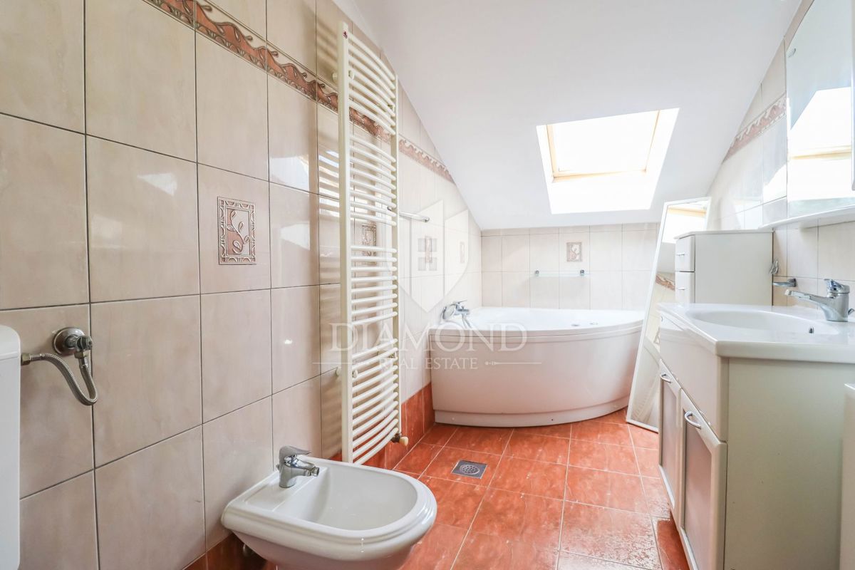 Bellissima casa con ampio cortile nelle vicinanze di Fasana!