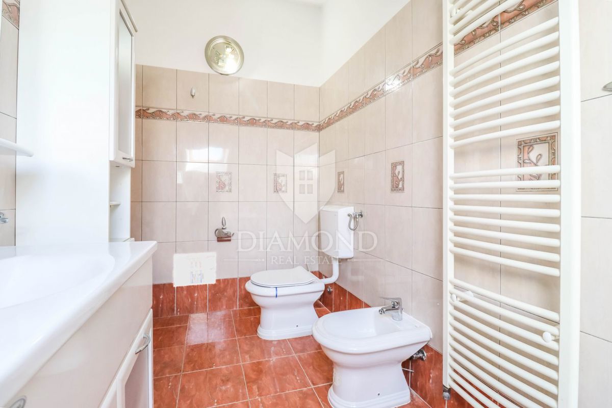 Bellissima casa con ampio cortile nelle vicinanze di Fasana!