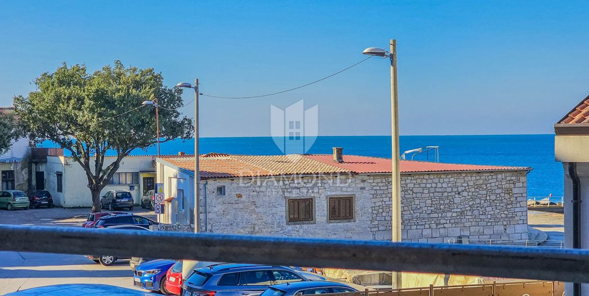 Umago, il centro! Appartamento con vista mare, 2a fila al mare!