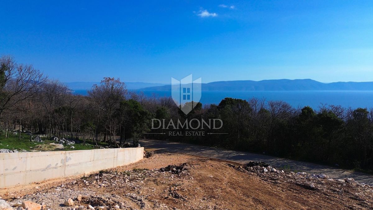 Labin, Rabac, terreno edificabile con vista mare 