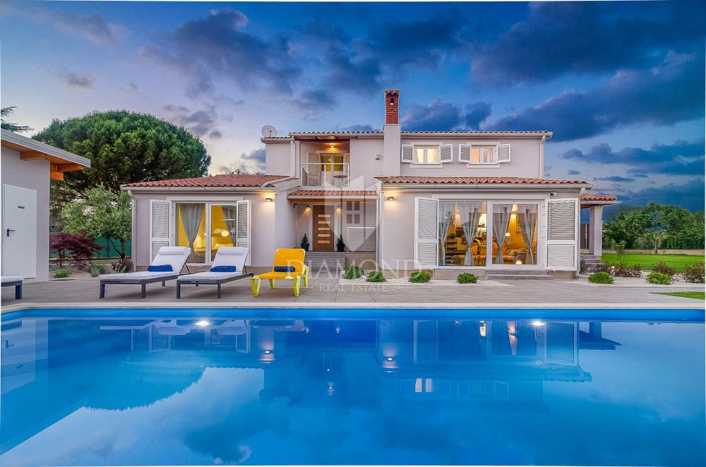 Fasana, dintorni, villa moderna con ampio cortile! 