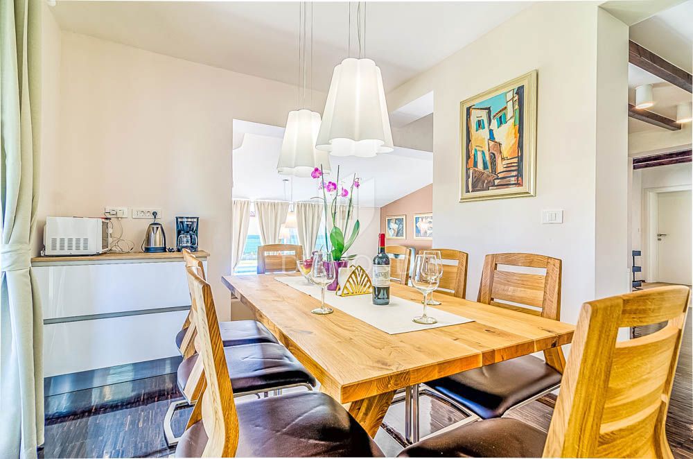 Fasana, dintorni, villa moderna con ampio cortile! 