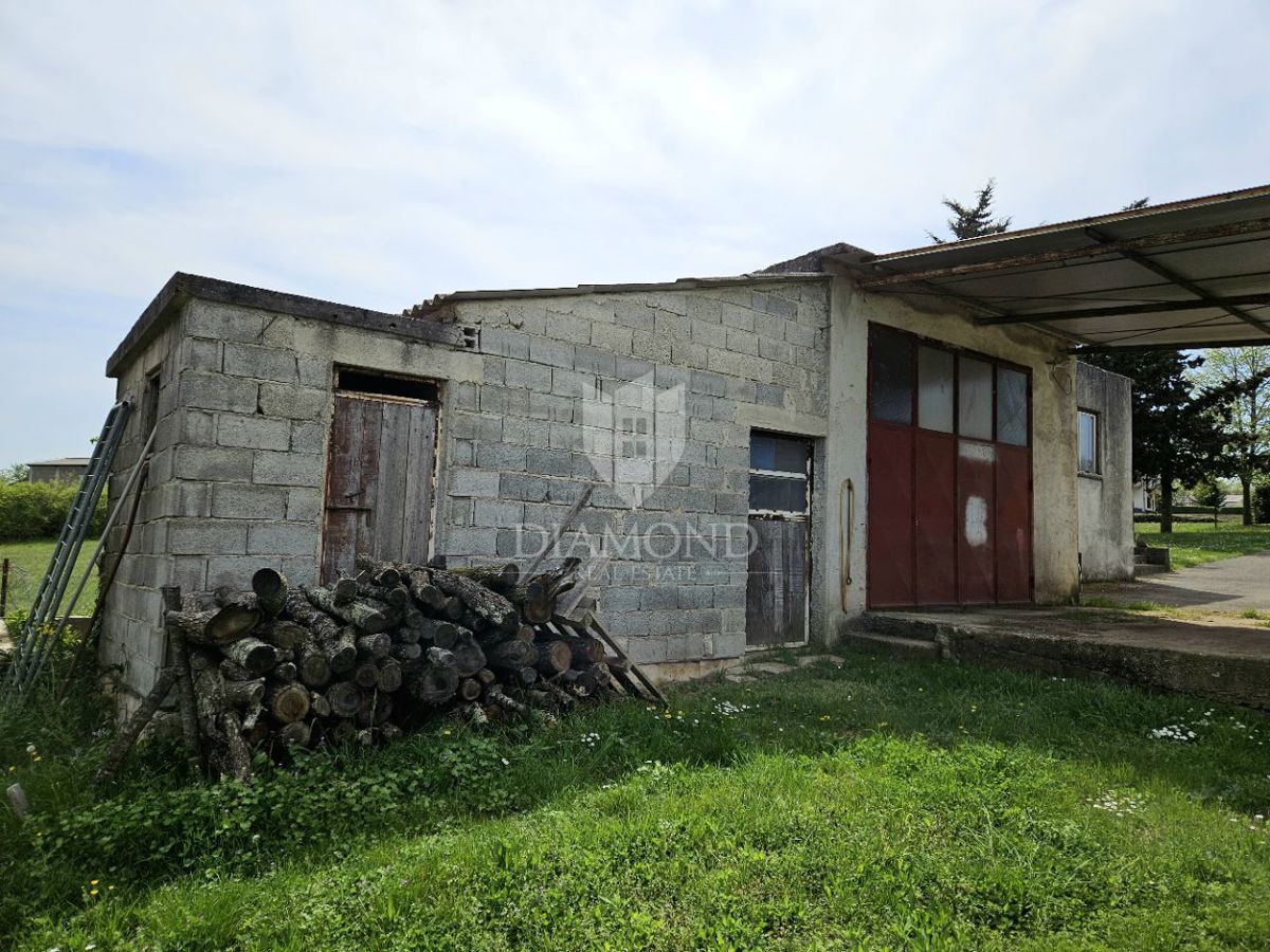 Terreno Poreč, 1.058m2