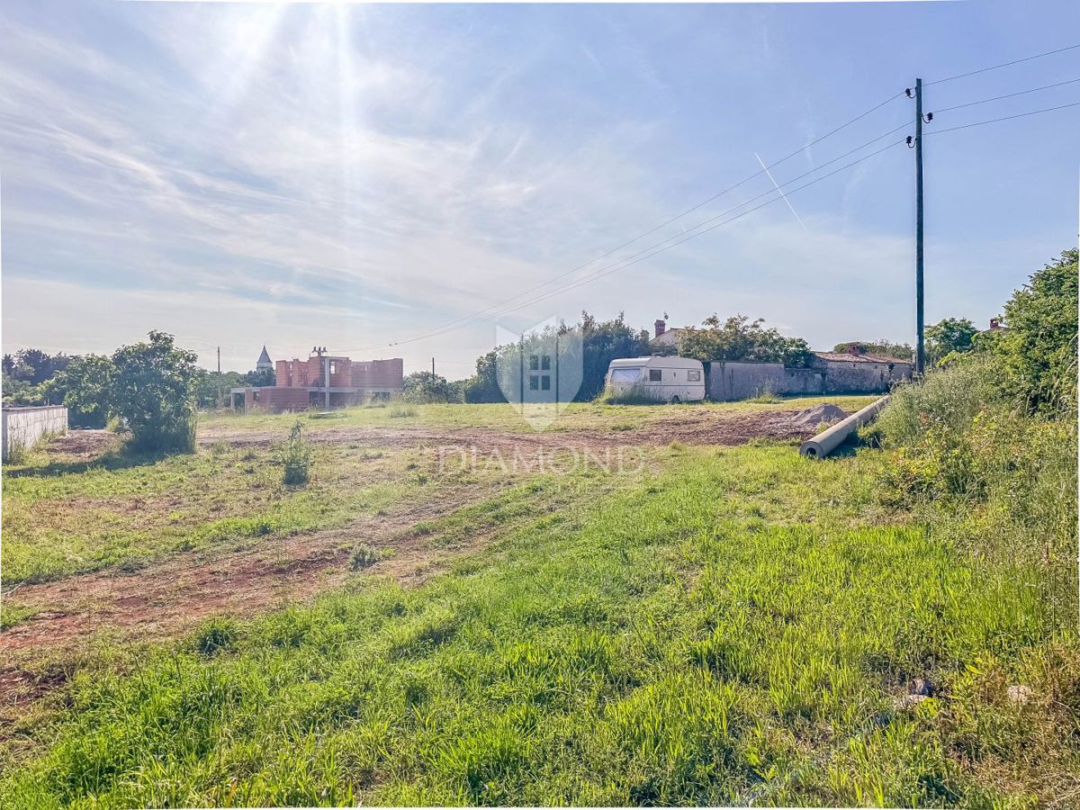 Terreno edificabile con permesso, vista mare