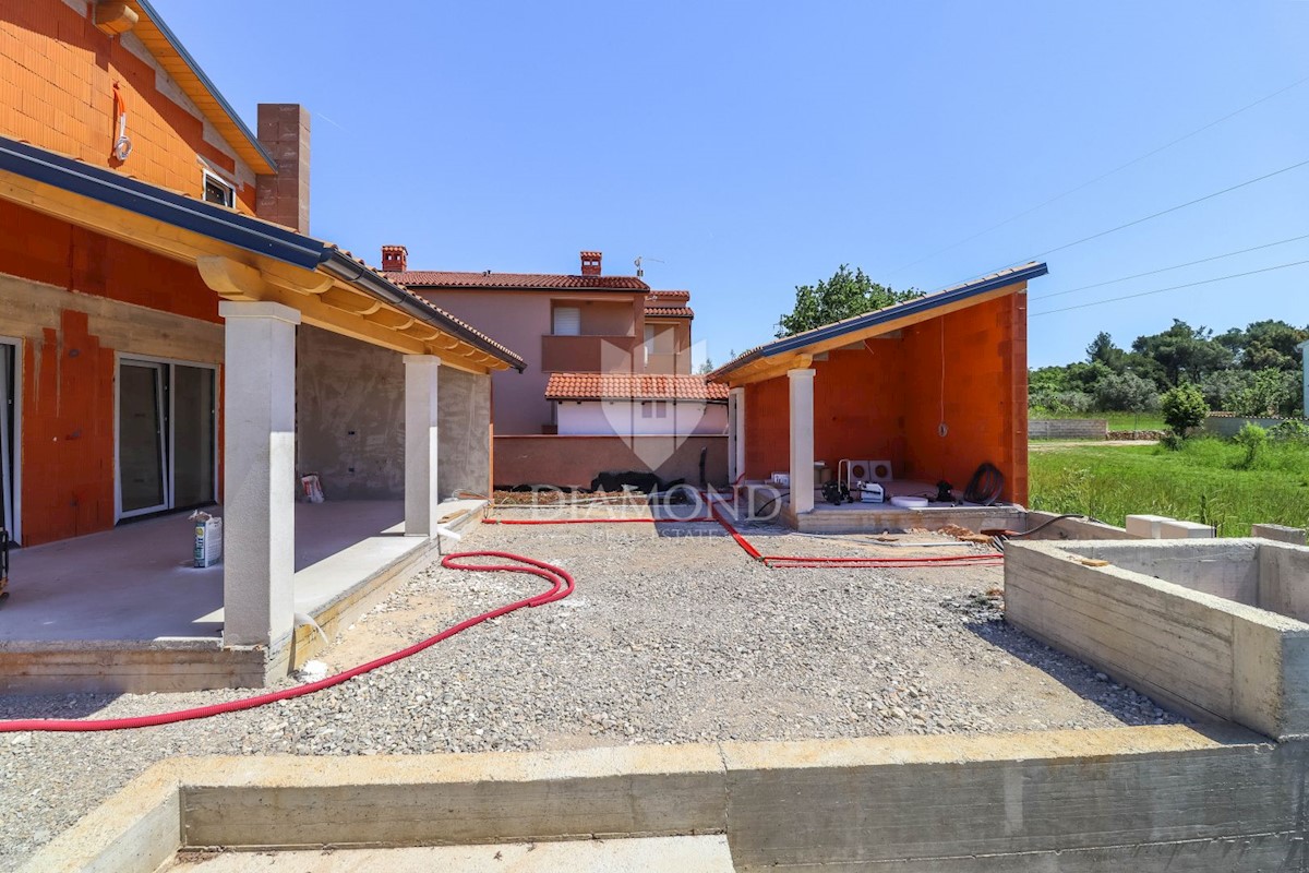 Casa con piscina e vista mare vicino a Pola! 