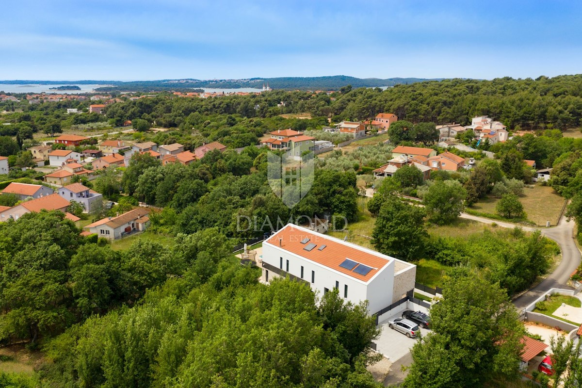 Zona di Medolino - Incredibile villa moderna con piscina