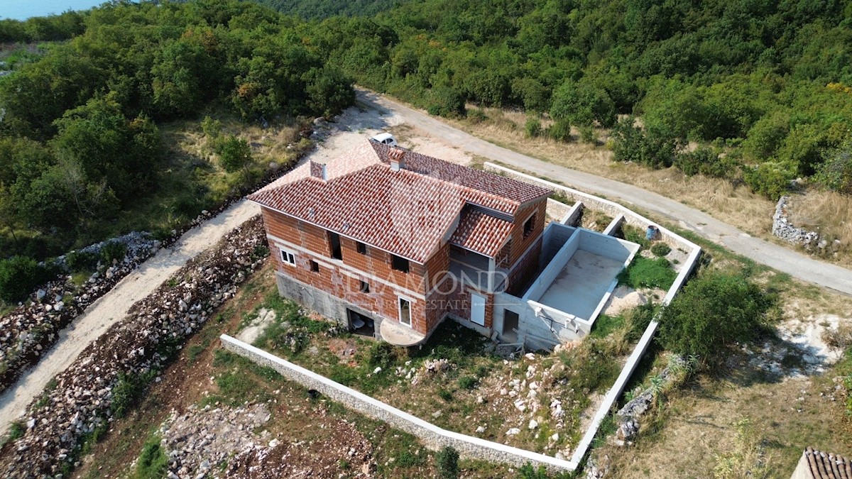 Brseč, dintorni, casa Rohbau con vista mare