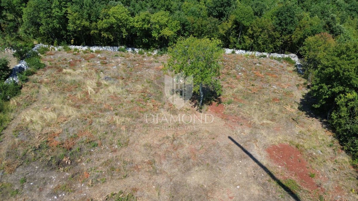 Marčana, terreno edificabile vicino al mare