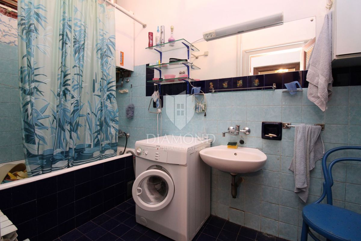 Fiume, Ampio Appartamento Pieno di Storia