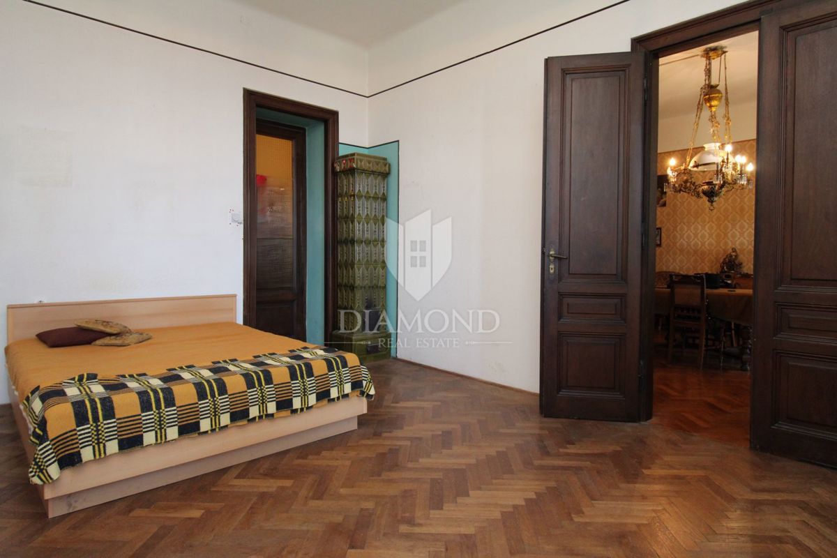 Fiume, Ampio Appartamento Pieno di Storia