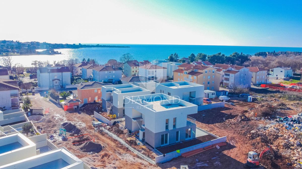 Cittanova, appartamento con terrazza sul tetto a 300 m dal mare!