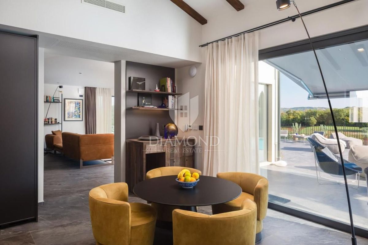 Montona, Casa di lusso con piscina e campo da tennis 