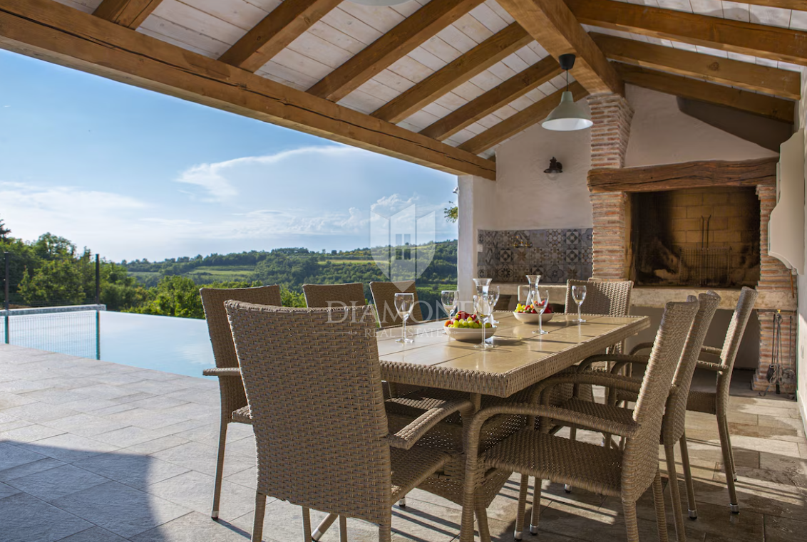 Istria, Momiano - bellissima villa con piscina in costruzione! 