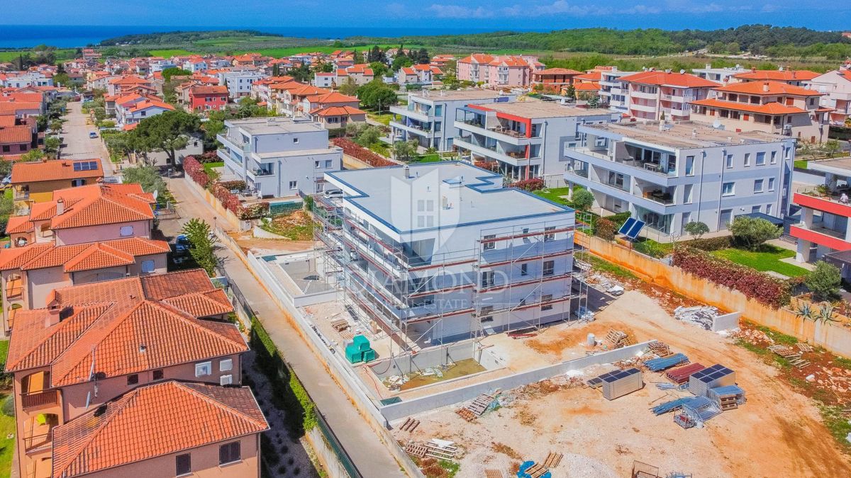 Cittanova, appartamento con piscina e 3 camere da letto in costruzione!