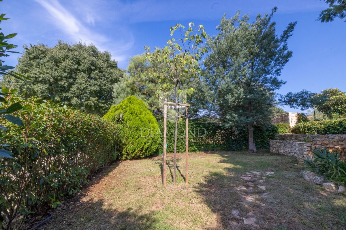 Appartamento arredato con terrazza, a 1 km dal mare!