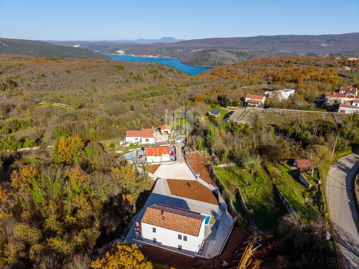 L'Istria orientale, eccellente casa vacanze di nuova costruzione con piscina