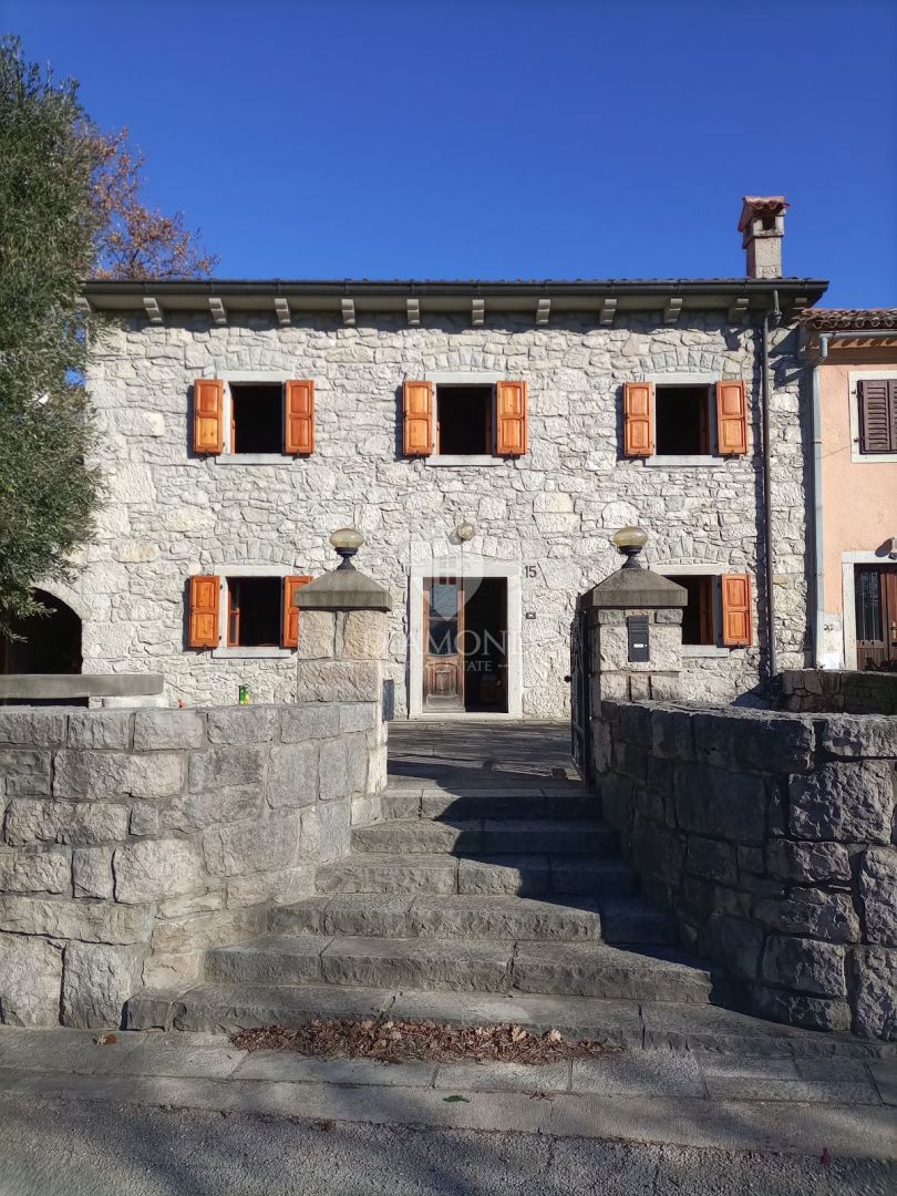 Bellissima casa in pietra in Istria