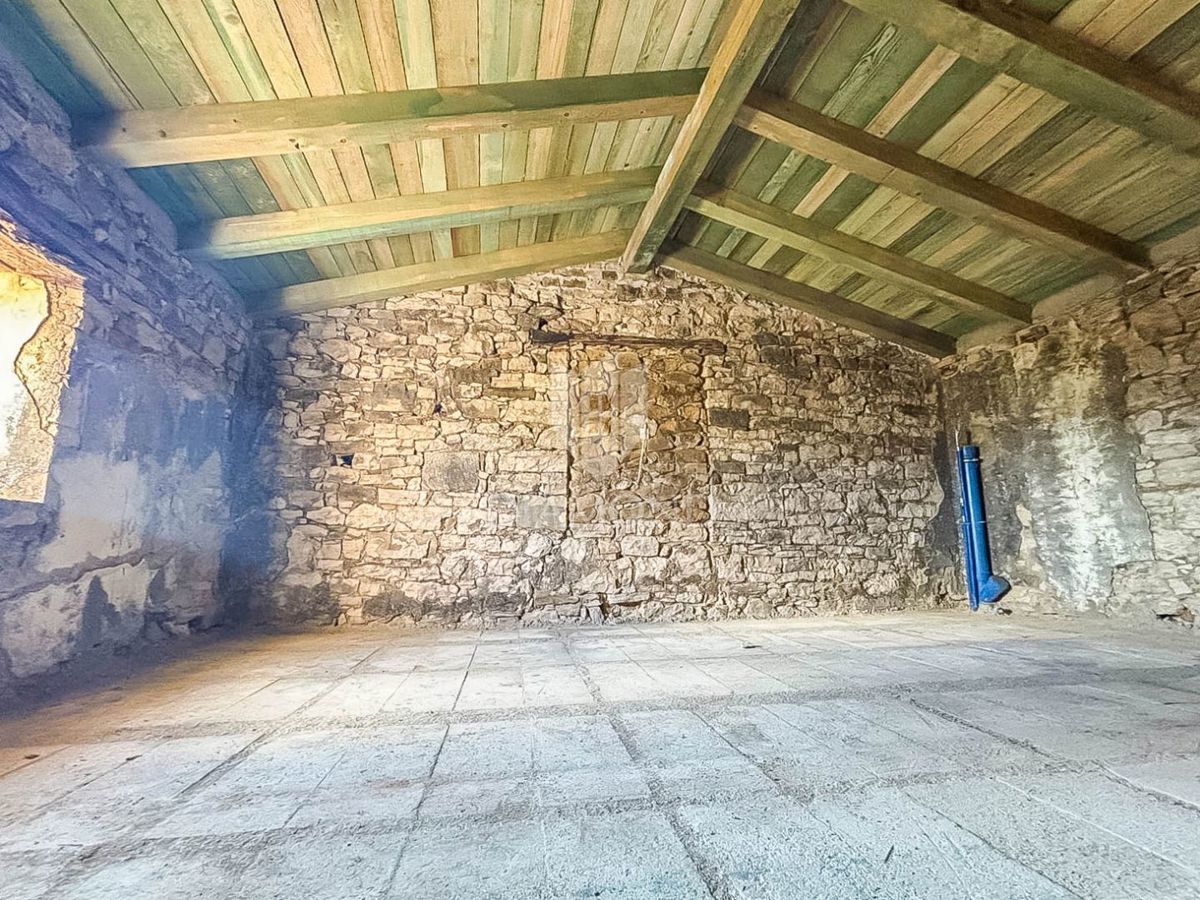 Istria, zona di Buie - casa a schiera con vista panoramica!