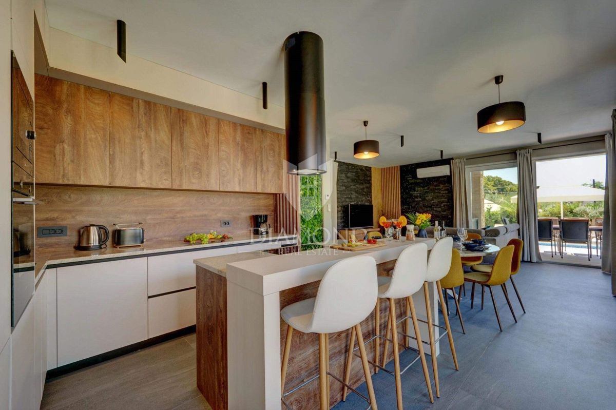 NUOVA VILLA DI LUSSO CON WELLNESS PRIVATO