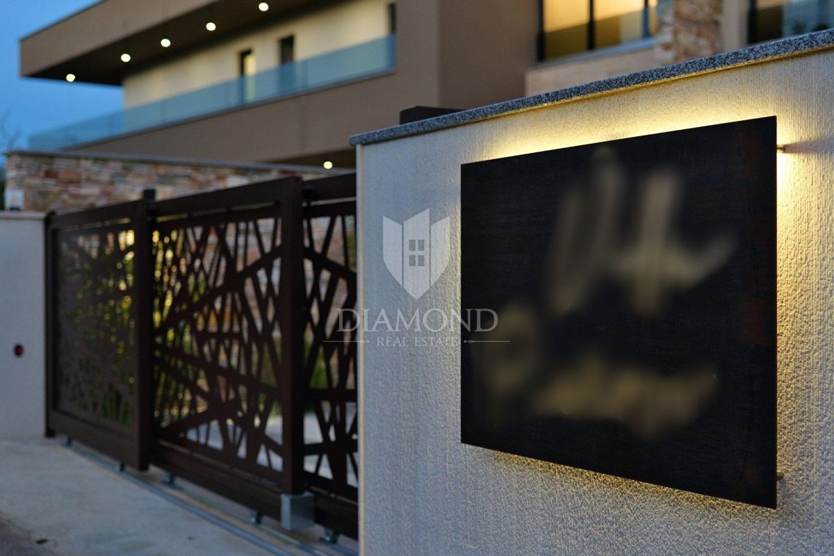 NUOVA VILLA DI LUSSO CON WELLNESS PRIVATO