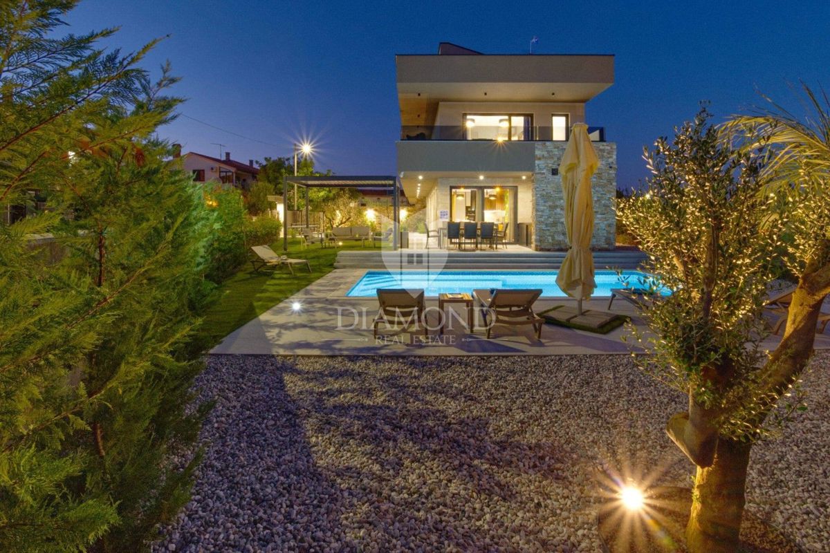 NUOVA VILLA DI LUSSO CON WELLNESS PRIVATO