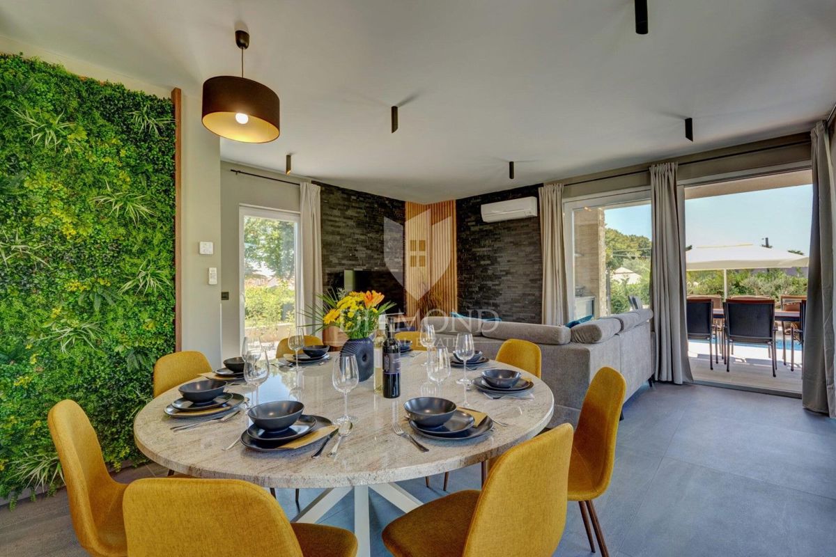 NUOVA VILLA DI LUSSO CON WELLNESS PRIVATO