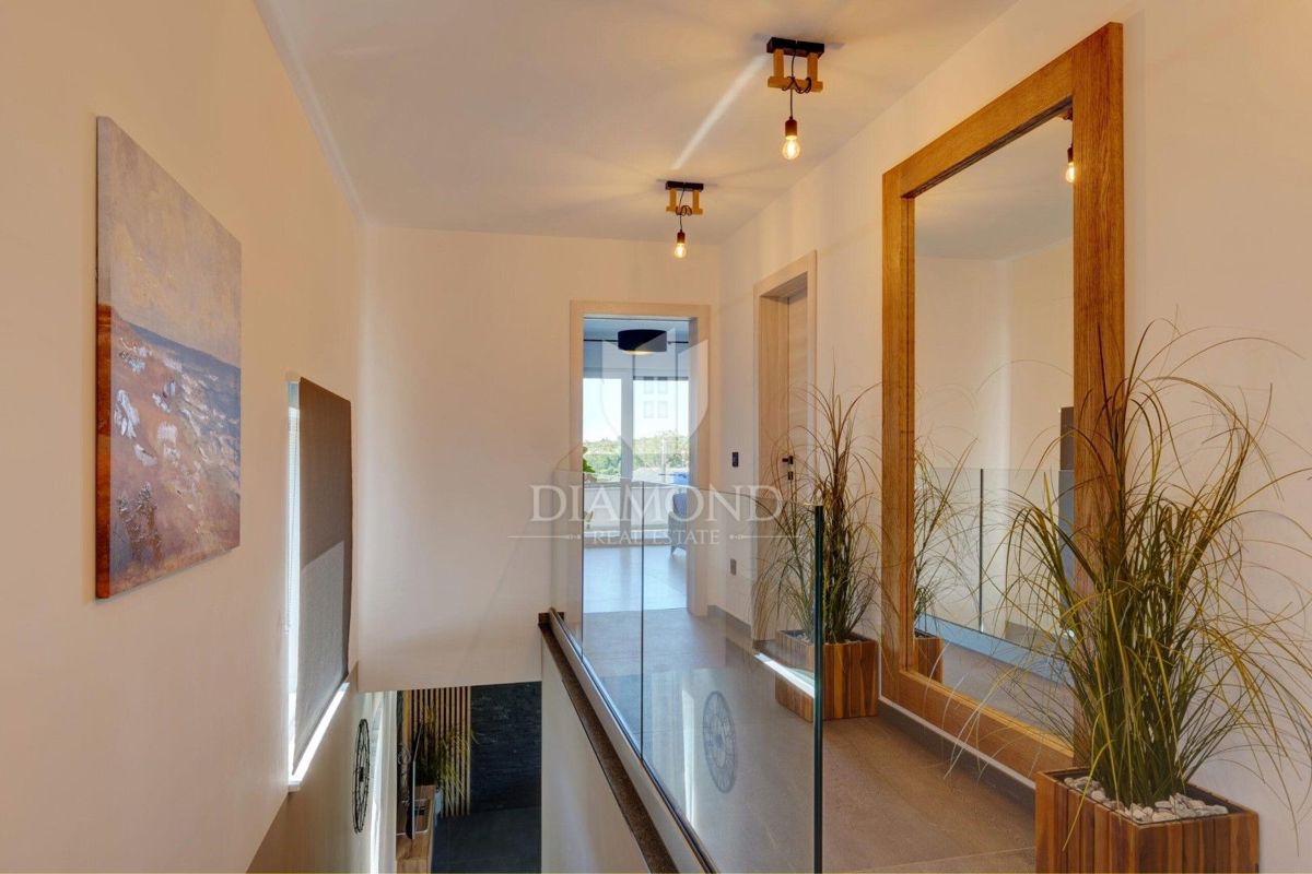 NUOVA VILLA DI LUSSO CON WELLNESS PRIVATO