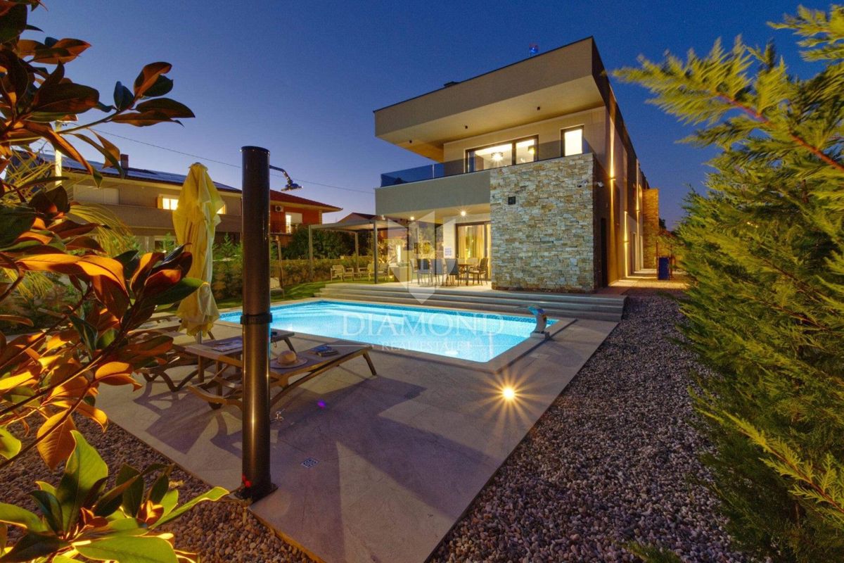 NUOVA VILLA DI LUSSO CON WELLNESS PRIVATO