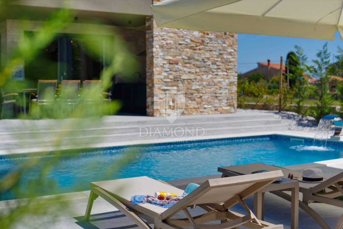 NUOVA VILLA DI LUSSO CON WELLNESS PRIVATO