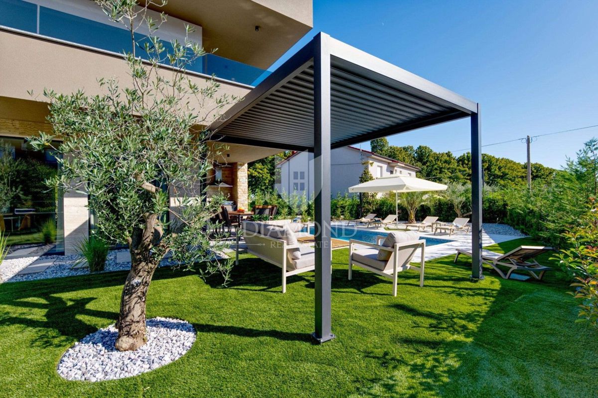 NUOVA VILLA DI LUSSO CON WELLNESS PRIVATO